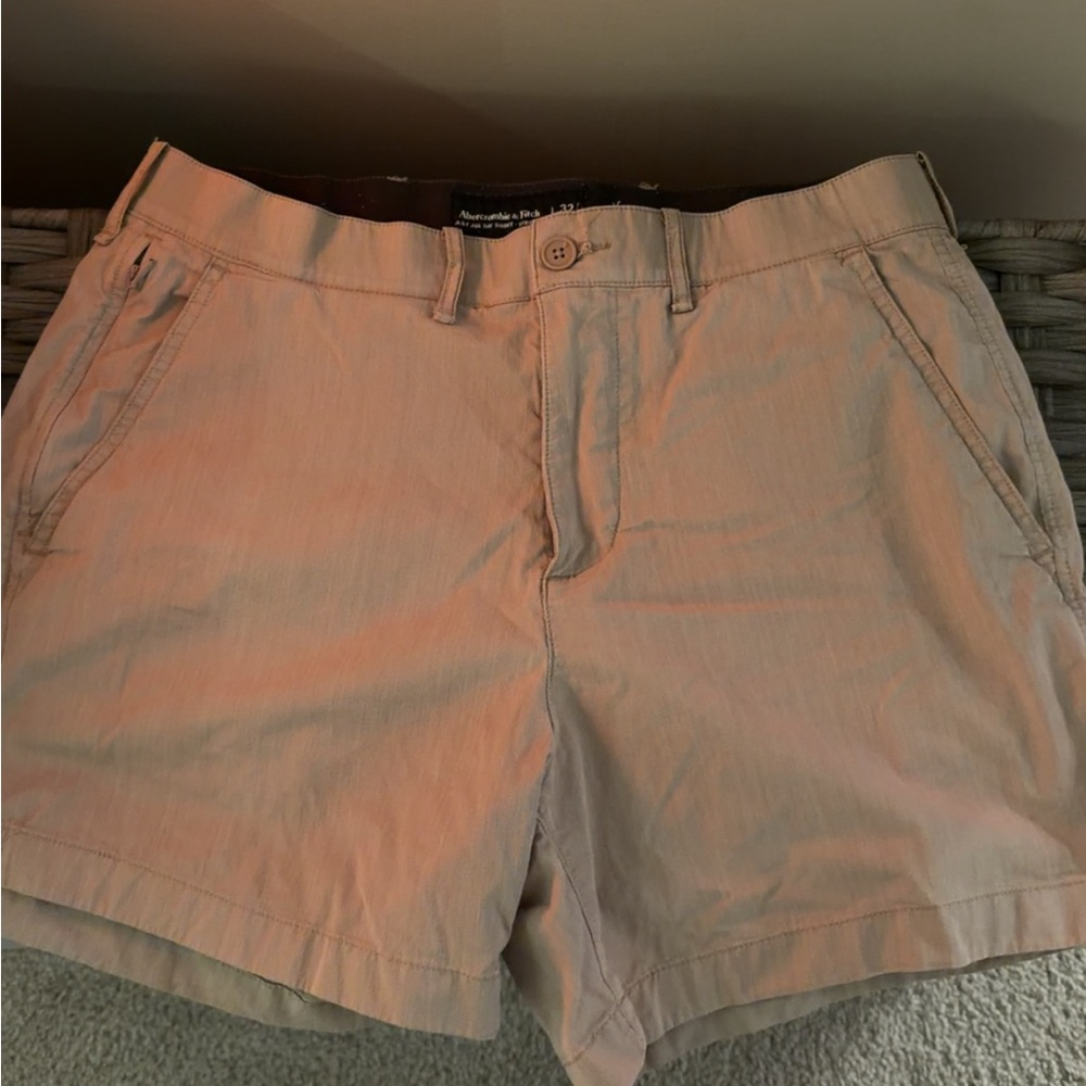 Abercrombie & Fitch Women's Beige Cargo Shorts